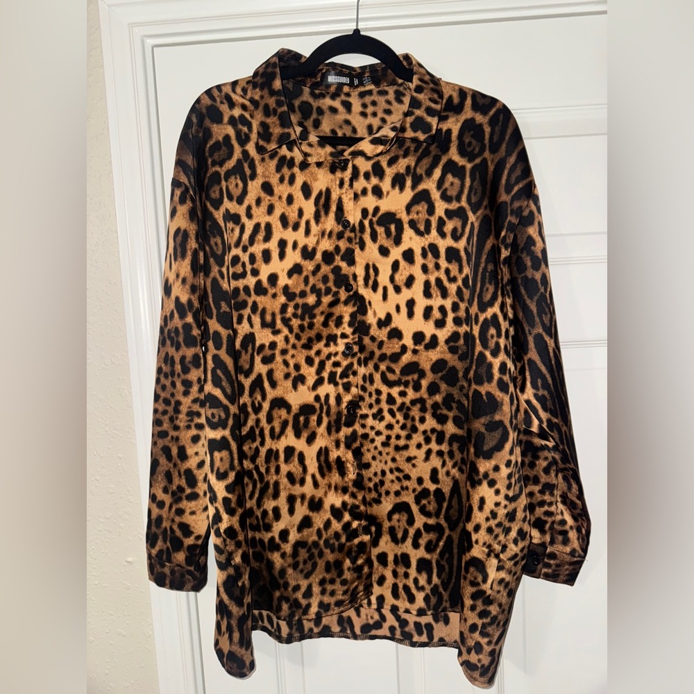 MISSGUIDED | LEOPARD BUTTON DOWN 🐆 - Picture 2 of 4